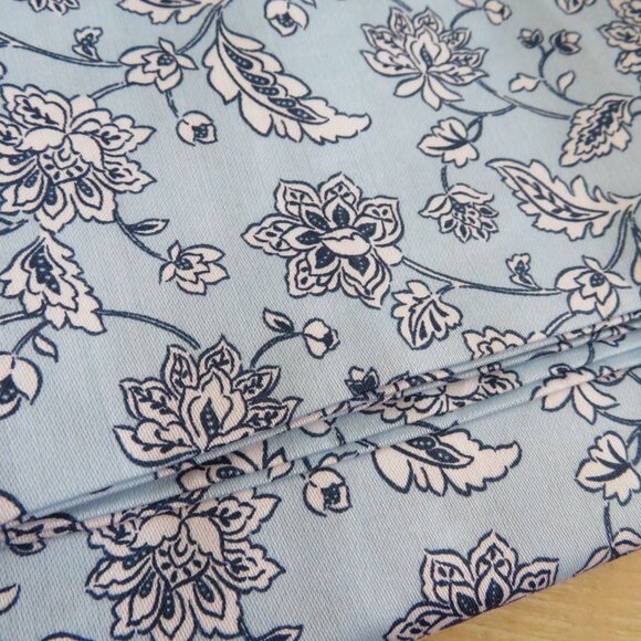 Set 2 Standard Pillowcases Blue White Floral Cotton Polyester New Open Package - Picture 2 of 7